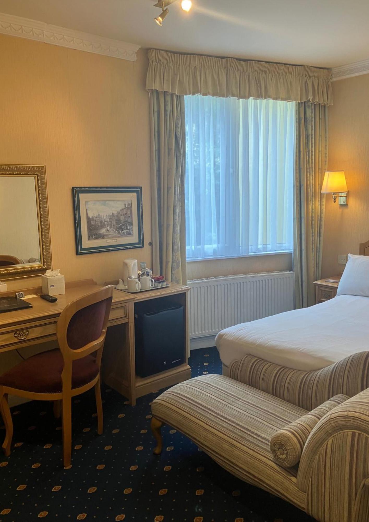 Welbeck Hotel & Apartments Douglas Ngoại thất bức ảnh